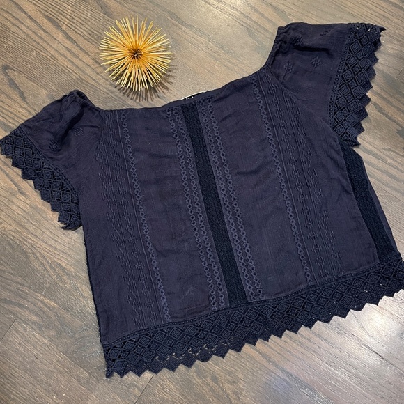 Alice + Olivia Jules Off the Shoulder Navy Top Size Medium - Picture 8 of 9